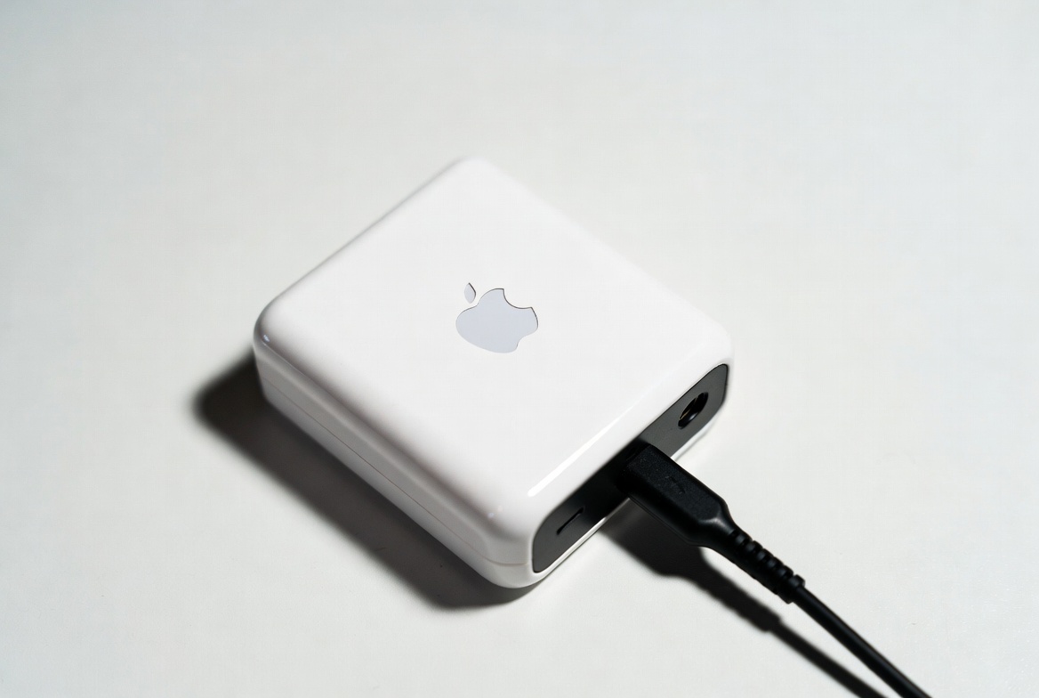 iphone charger is original